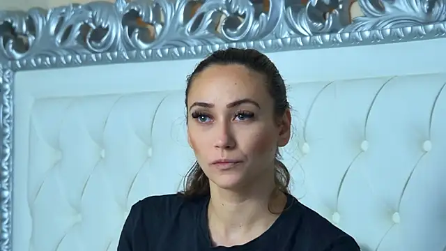 Snapshot of AliceMunro chatting on 09-12-25, 02:50 AliceMunro online show from 09-12-25, 02:50