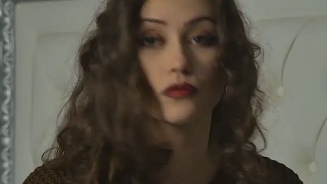 Snapshot of AliceMunro chatting on 10-02-25, 05:31 AliceMunro online show from 10-02-25, 05:31