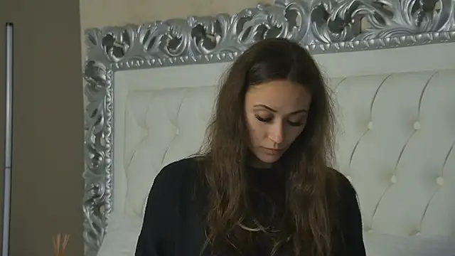 AliceMunro online show from 11-18-25, 08:24