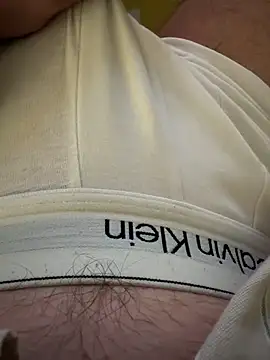 Lovecoquinou online show from 04-28-26, 05:12