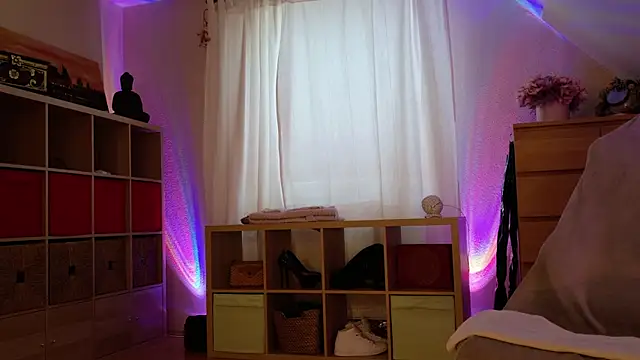 ilucyme online show from 03-06-25, 12:19