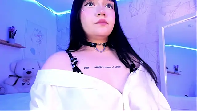 Snapshot of DanielaRuizz chatting on 01-21-25, 09:13 DanielaRuizz online show from 01-21-25, 09:13