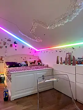 SelenaBee online show from 10-11-25, 07:51