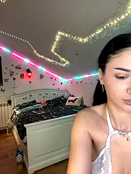 SelenaBee online show from 11-22-25, 07:18