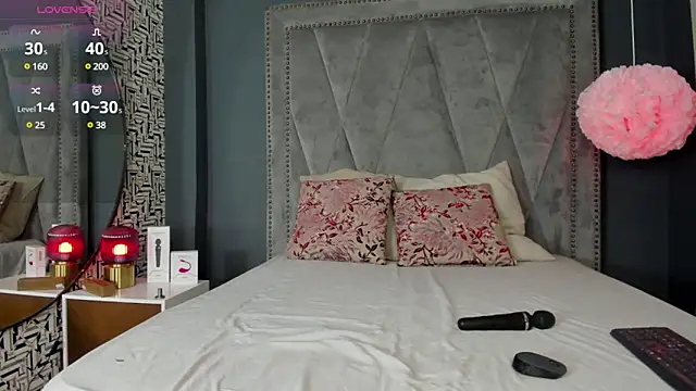 Hotsamantamature online show from 01-15-25, 07:44