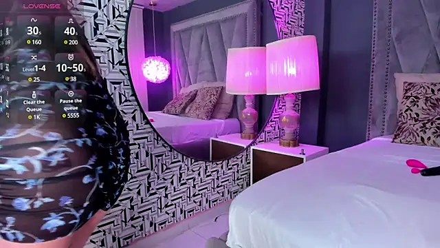 Hotsamantamature online show from 03-04-25, 07:43