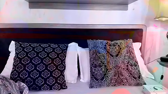 Hotsamantamature online show from 03-15-25, 07:38