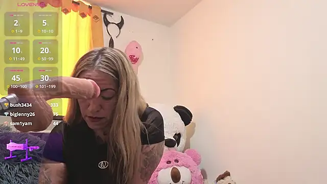 Hotsamantamature online show from 09-24-25, 08:12