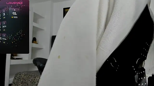 MattRodriguez9 online show from 03-21-25, 04:29