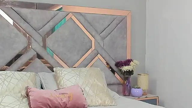 Snapshot of Victoriabecker chatting on 01-22-25, 08:49 Victoriabecker online show from 01-22-25, 08:49