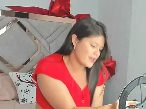 Victoriabecker online show from 12-18-25, 08:37