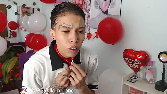 Snapshot of Jonesliam23 chatting on 02-13-25, 10:00 Jonesliam23 online show from 02-13-25, 10:00