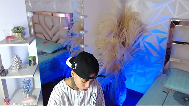 Jonesliam23 online show from 03-07-26, 07:11