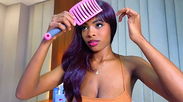 Snapshot of adaraSmiith chatting on 02-08-25, 12:06 adaraSmiith online show from 02-08-25, 12:06