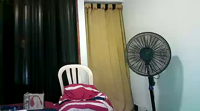 Snapshot of kimmiemm chatting on 01-13-25, 02:50 kimmiemm online show from 01-13-25, 02:50