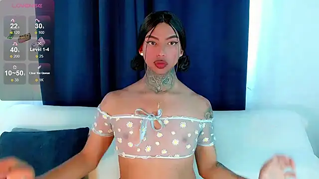 Snapshot of laura_sweett120 chatting on 11-18-25, 03:38 laura sweett120 online show from 11-18-25, 03:38