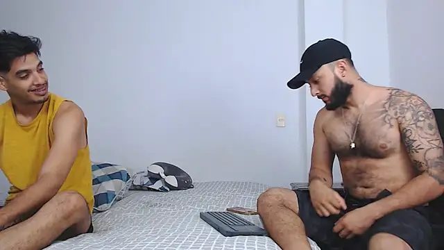 Snapshot of Sanit_Di chatting on 02-21-26, 03:02 Sanit Di online show from 02-21-26, 03:02