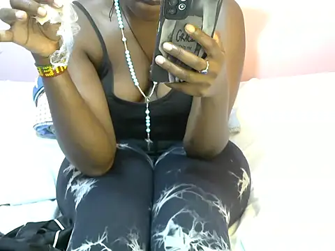 Snapshot of winnie254 chatting on 10-01-25, 06:52 winnie254 online show from 10-01-25, 06:52