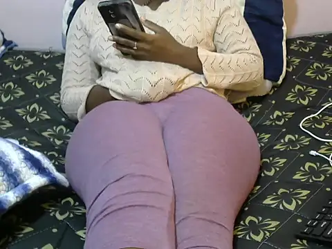 Snapshot of winnie254 chatting on 11-10-25, 10:47 winnie254 online show from 11-10-25, 10:47