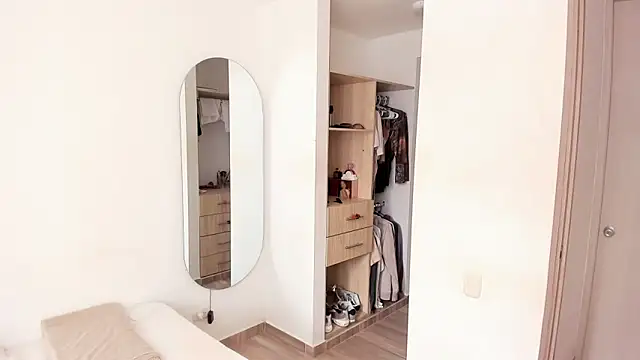 rose scottt online show from 02-08-26, 05:49