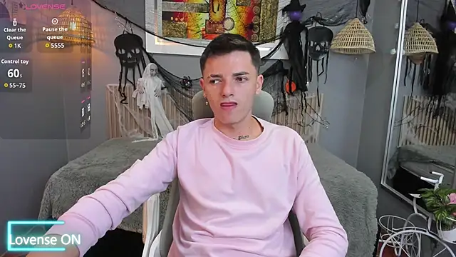 Snapshot of tossetrech chatting on 10-25-25, 03:14 tossetrech online show from 10-25-25, 03:14