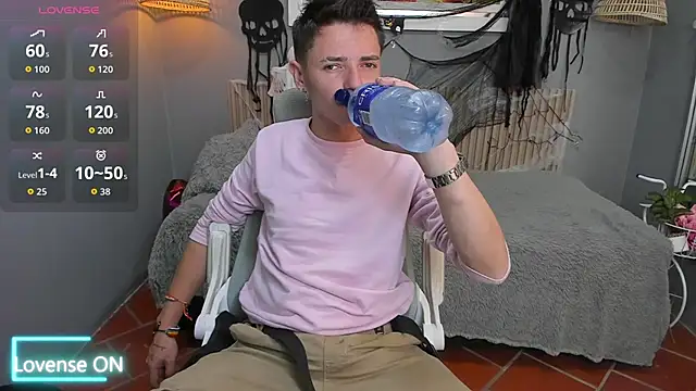 tossetrech online show from 10-31-25, 03:18