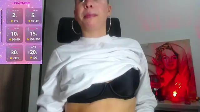 Snapshot of Shantalhotx69 chatting on 12-04-24, 03:15 Shantalhotx69 online show from 12-04-24, 03:15