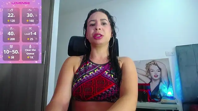 Snapshot of Shantalhotx69 chatting on 03-06-25, 12:09 Shantalhotx69 online show from 03-06-25, 12:09