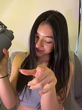 Liissa cute  online show from 04-08-26, 06:30