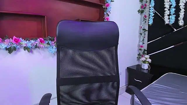 MariaClay online show from 11-26-25, 12:06