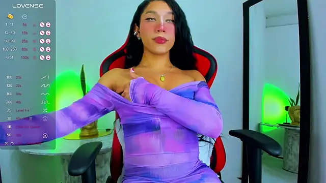 Snapshot of Emaa- chatting on 02-02-25, 07:30 Emaa- online show from 02-02-25, 07:30