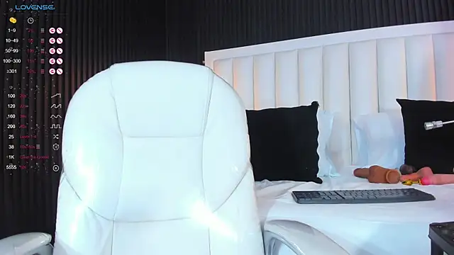 afrodytasky  online show from 11-26-25, 11:44