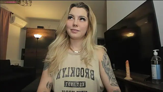 justchloex online show from 01-22-25, 11:10