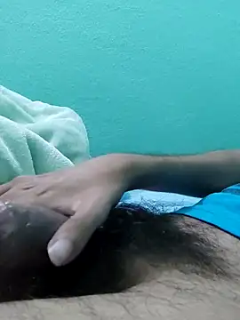 Snapshot of Luisf1267 chatting on 09-13-25, 03:28 Luisf1267 online show from 09-13-25, 03:28