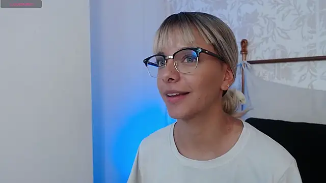 peyton golden1 online show from 11-23-25, 04:45