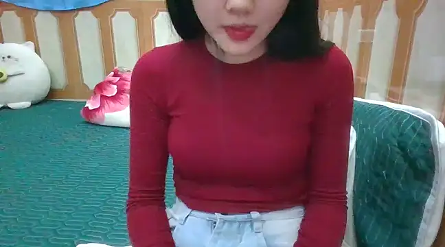 Snapshot of Yin-girl chatting on 12-28-24, 02:21 Yin-girl online show from 12-28-24, 02:21