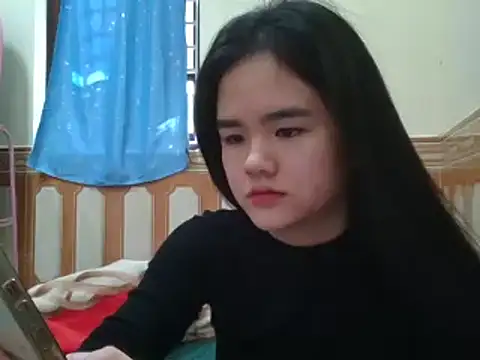 Snapshot of Yin-girl chatting on 01-01-25, 05:01 Yin-girl online show from 01-01-25, 05:01