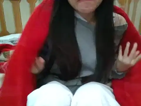 Snapshot of Yin-girl chatting on 01-12-25, 08:25 Yin-girl online show from 01-12-25, 08:25