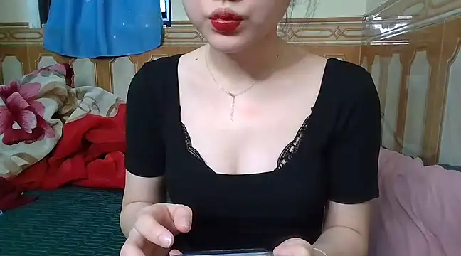 Snapshot of Yin-girl chatting on 03-14-25, 03:04 Yin-girl online show from 03-14-25, 03:04