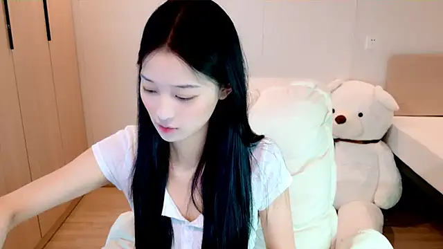 Snapshot of Xueb_J chatting on 09-10-25, 07:19 Xueb J online show from 09-10-25, 07:19