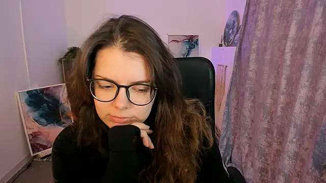 Snapshot of KeytSilvas chatting on 12-30-24, 02:53 KeytSilvas online show from 12-30-24, 02:53