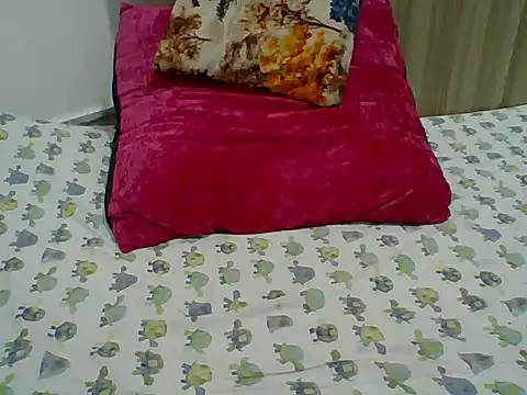 Snapshot of PrettyPrincess14 chatting on 10-10-25, 01:26 PrettyPrincess14 online show from 10-10-25, 01:26