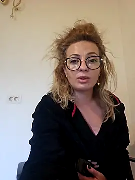 Selenna emma online show from 10-02-25, 01:40