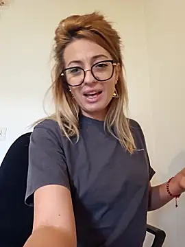 Selenna emma online show from 10-15-25, 11:21