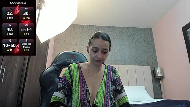 Snapshot of samarha_xue chatting on 01-22-25, 11:34 samarha xue online show from 01-22-25, 11:34