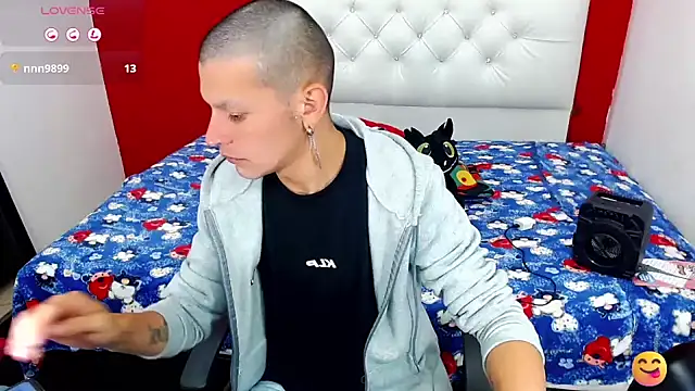  snopyy  online show from 01-21-25, 11:45