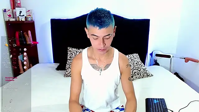  snopyy  online show from 10-13-25, 07:58