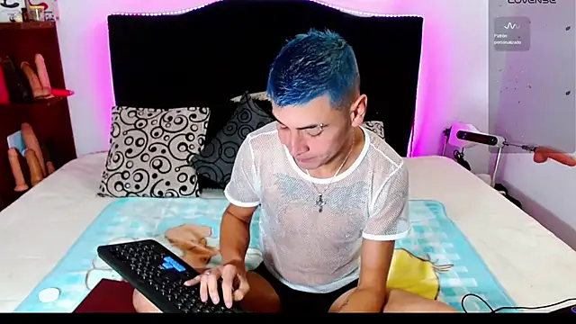  snopyy  online show from 10-15-25, 04:12