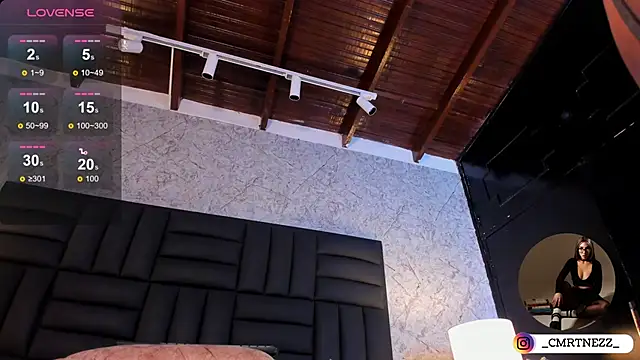 Snapshot of Caro_martinezz chatting on 09-15-25, 05:18 Caro martinezz online show from 09-15-25, 05:18