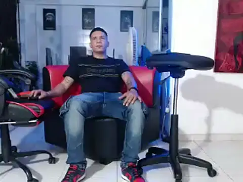 Snapshot of damiam_fiery chatting on 12-14-24, 12:44 damiam fiery online show from 12-14-24, 12:44